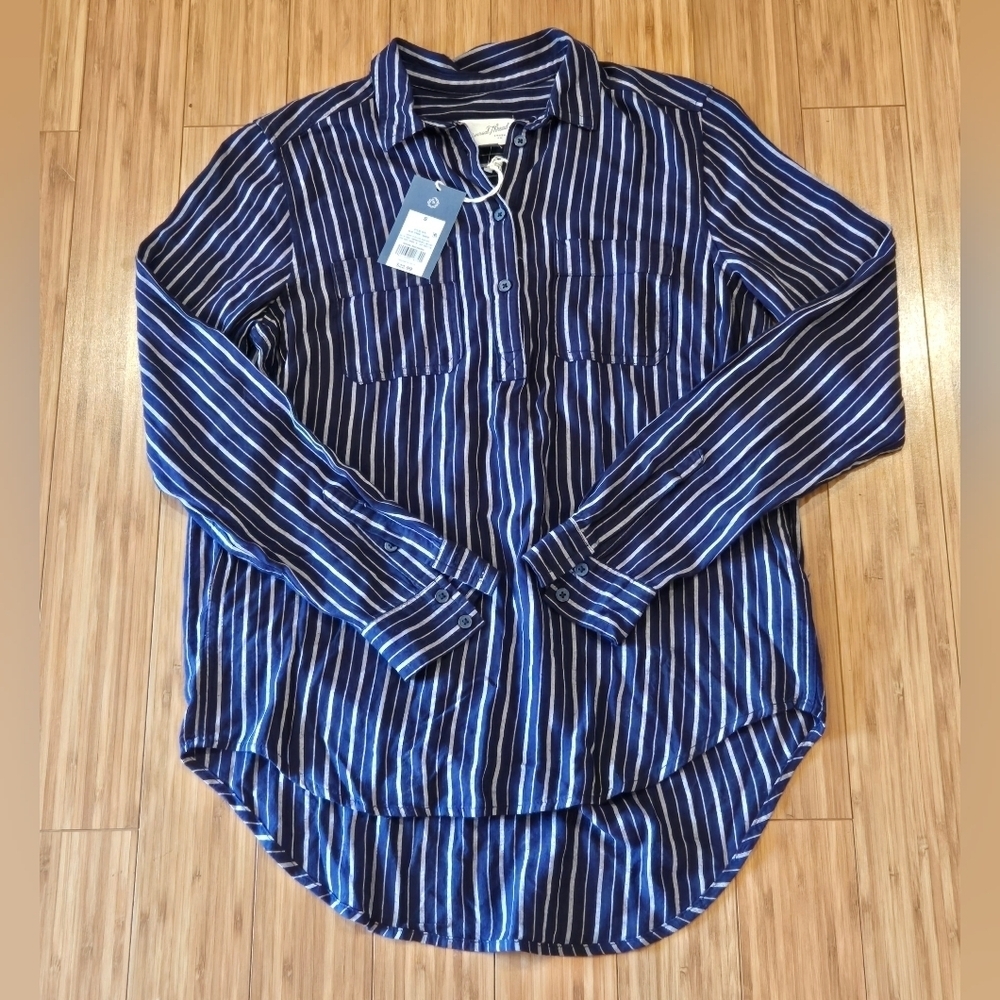 NWT Universal Thread Blue Striped Shirt